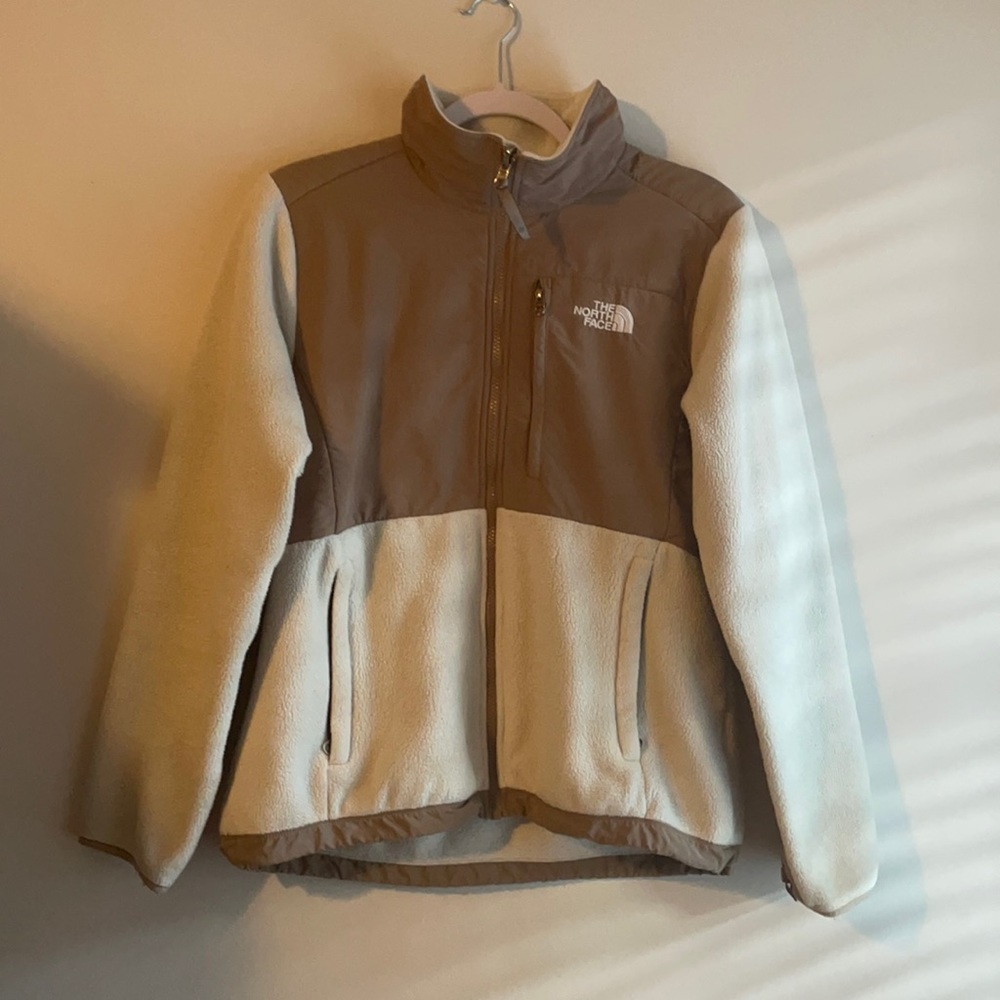 Women’s M North Face jacket
